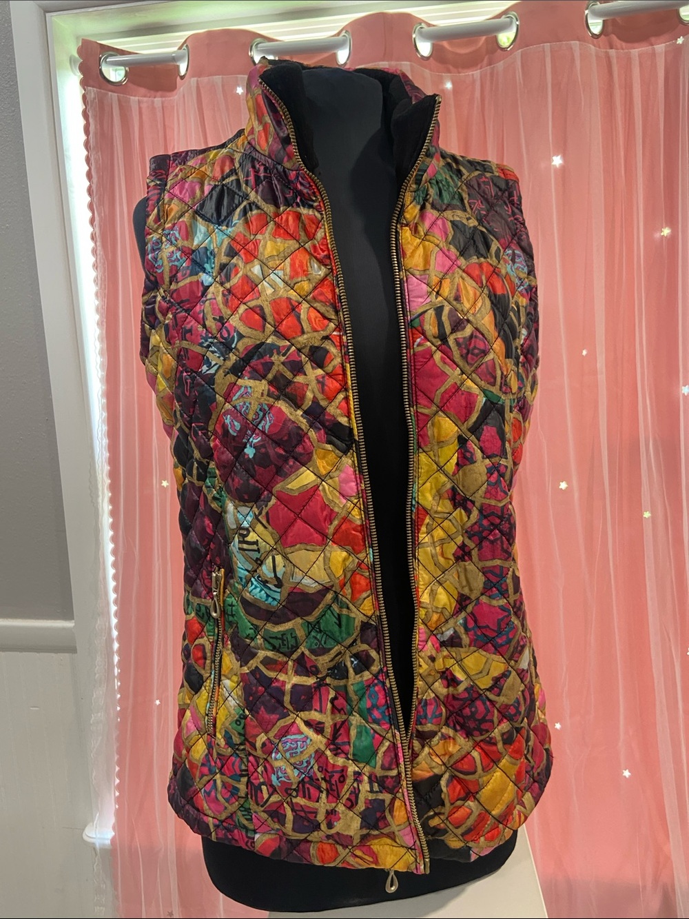 Colorful Quilted Sleeveless Vest - Women's Multi-Color Jacket size M